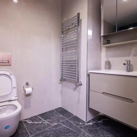 Cloud Nine Living Luxury Apartment