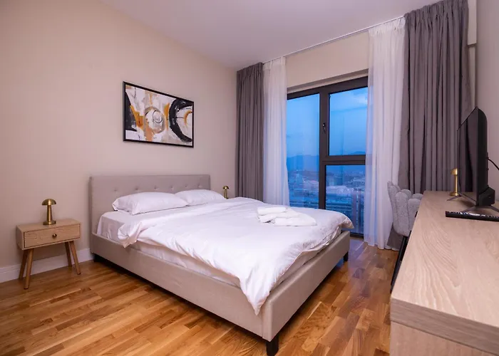 Cloud Nine Living Luxury Apartment *